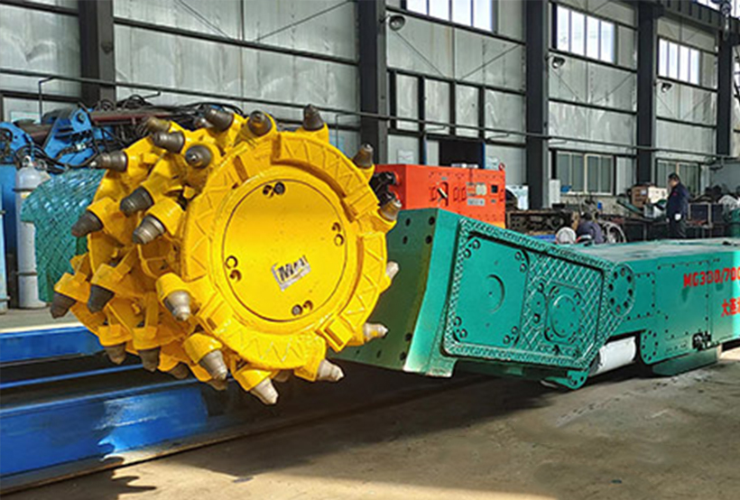 MG300-700-BWD型極薄煤層過(guò)橋采煤機(jī)（6GQ）